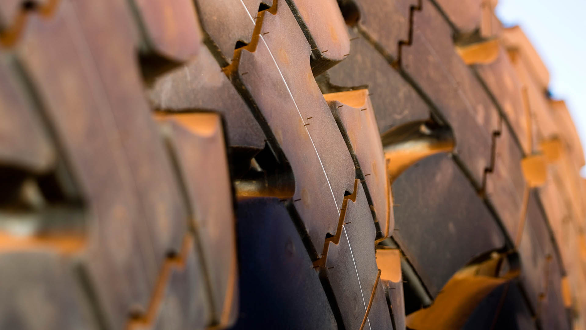 Haul truck tyres, Tom Price